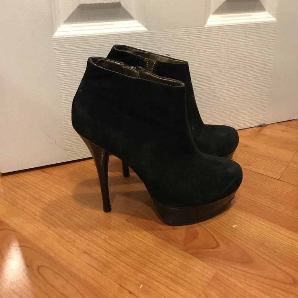Steve Madden Zip Booties
